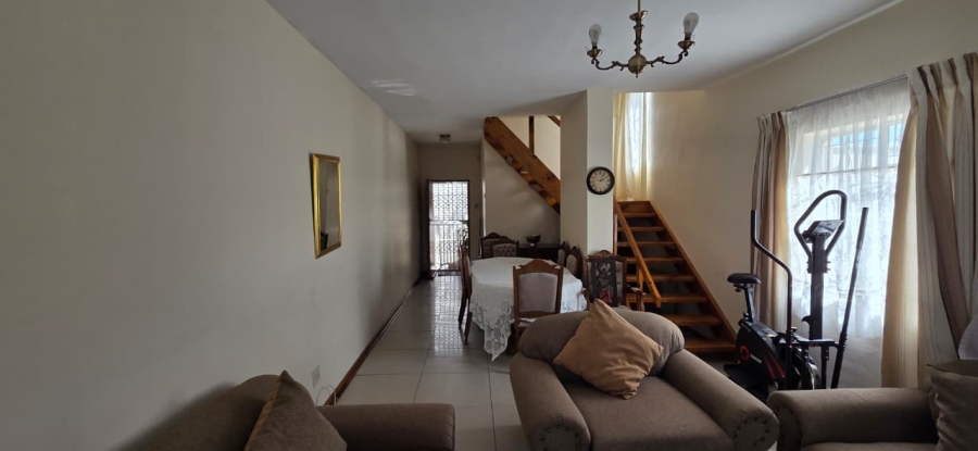 To Let 2 Bedroom Property for Rent in Queenstown Central Eastern Cape